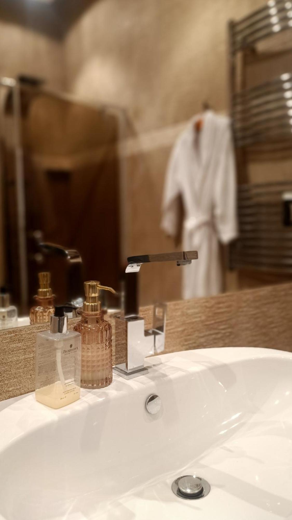 Luxury Room Well Located Ченстохова Экстерьер фото